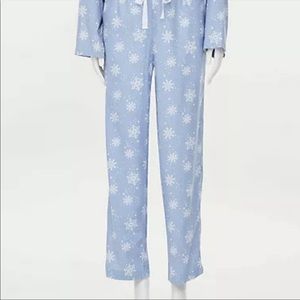 Loft pajama set blue snowflake